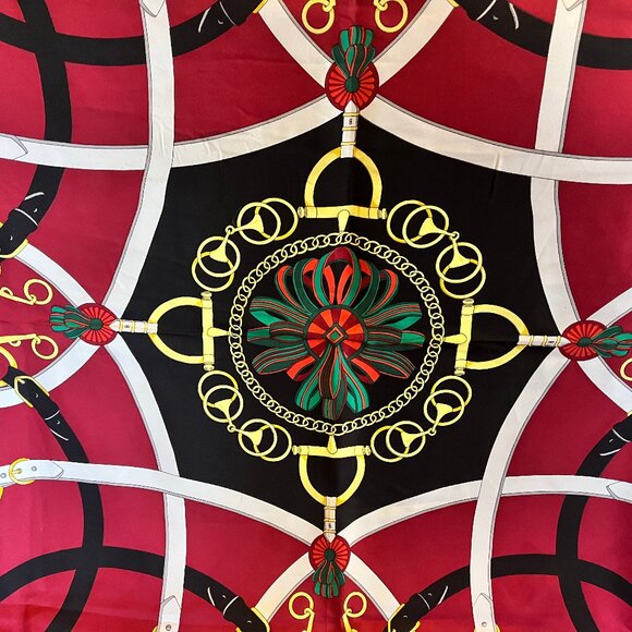 Vintage Gucci Scarf 100% Silk - Picture 4 of 9